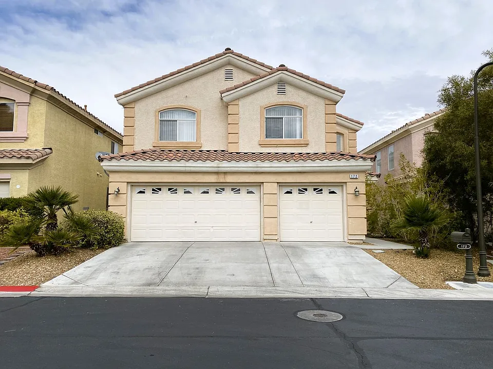 172 Flying Hills Ave