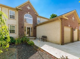 3902 Rivers Run Dr, Lewis Center, OH 43035