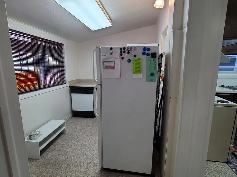1519 W Hays St — Photo 16