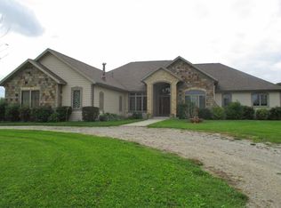 N6917 Thompson Rd, Beaver Dam, WI 53916