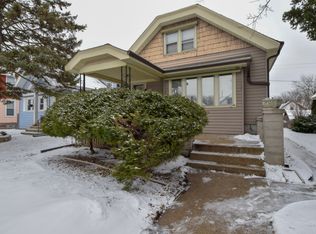 1570 S 58th St, West Allis, WI 53214