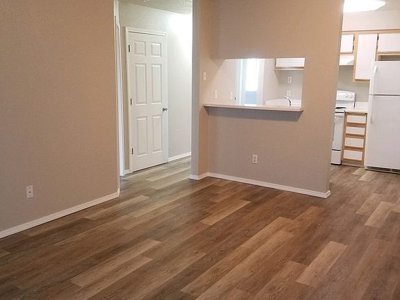 3 bedroom: living/dining room, kitchen.