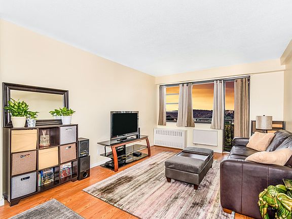 3rd image of 155 Ferris Ave APT 11L