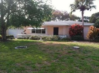 10838 Navajo Dr, Saint Petersburg, FL 33708