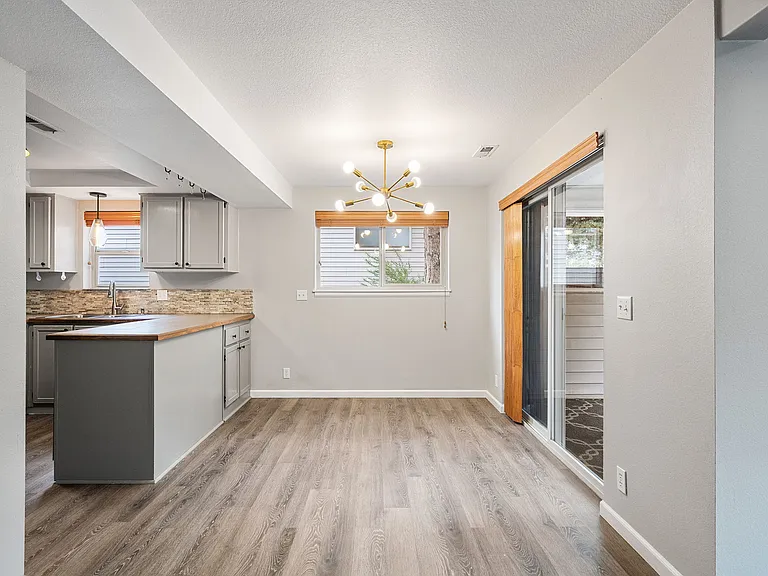 1801 NE Purcell Blvd #11 — Photo 5