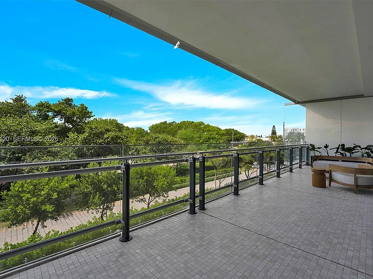 8701 Collins Ave #304 — Photo 34
