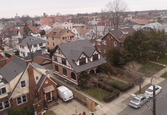 3rd image of 6940 108th St APT 4D