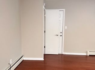 307 Ladd Rd APT 1, Walled Lake, MI 48390