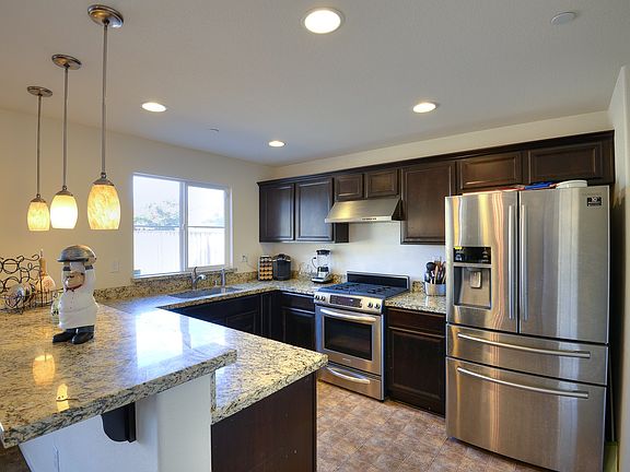 5th image of 2705 Pine Brook Dr