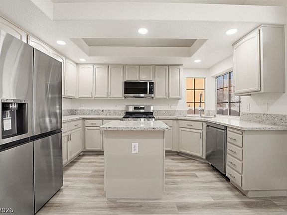 3rd image of 8612 Copper Ridge Ave