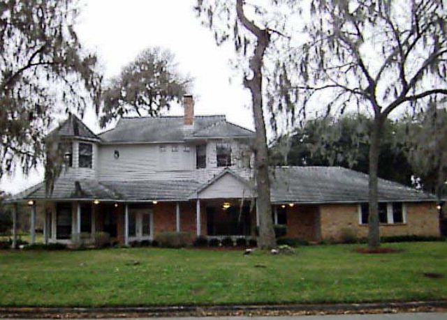 1st image of 100 Pecan Valley Dr