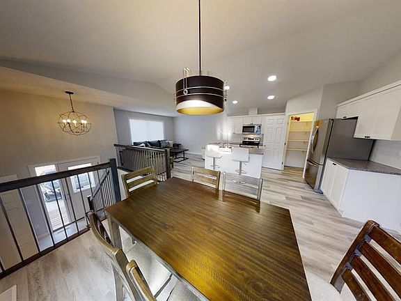 5th image of 9504 112th Ave #1