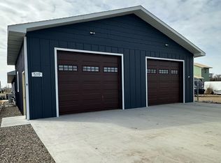 519 Codgers Cove Rd, Pierre, SD 57501