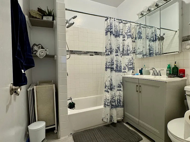 1481 W Huron St #1 — Photo 15