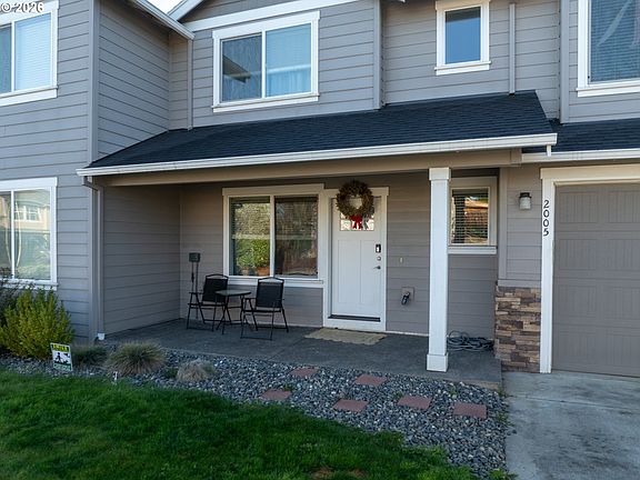 2nd image of 517 Cameo Dr
