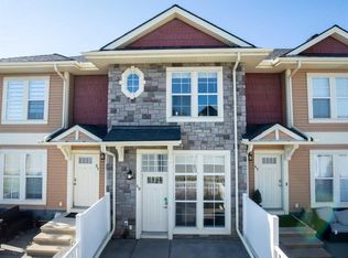 49 S Auburn Bay Cmn SE, Calgary, AB T3M 0M6