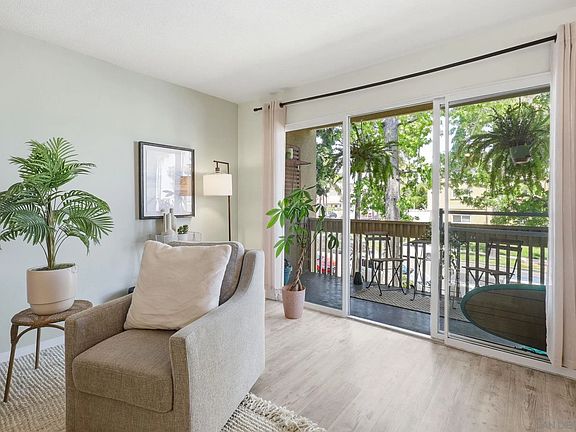 4th image of 4600 Lamont St #212