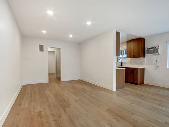 4th image of 1140 N Ogden Dr APT 6
