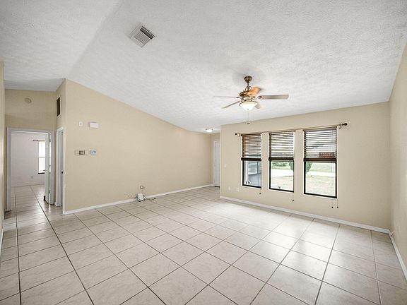 4th image of 881 SW Butterfly Terrace