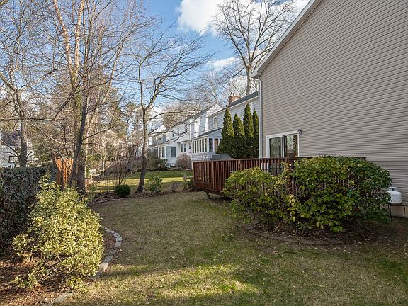 5th image of 31 Palmer Ave