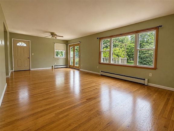 4th image of 13 Adams St