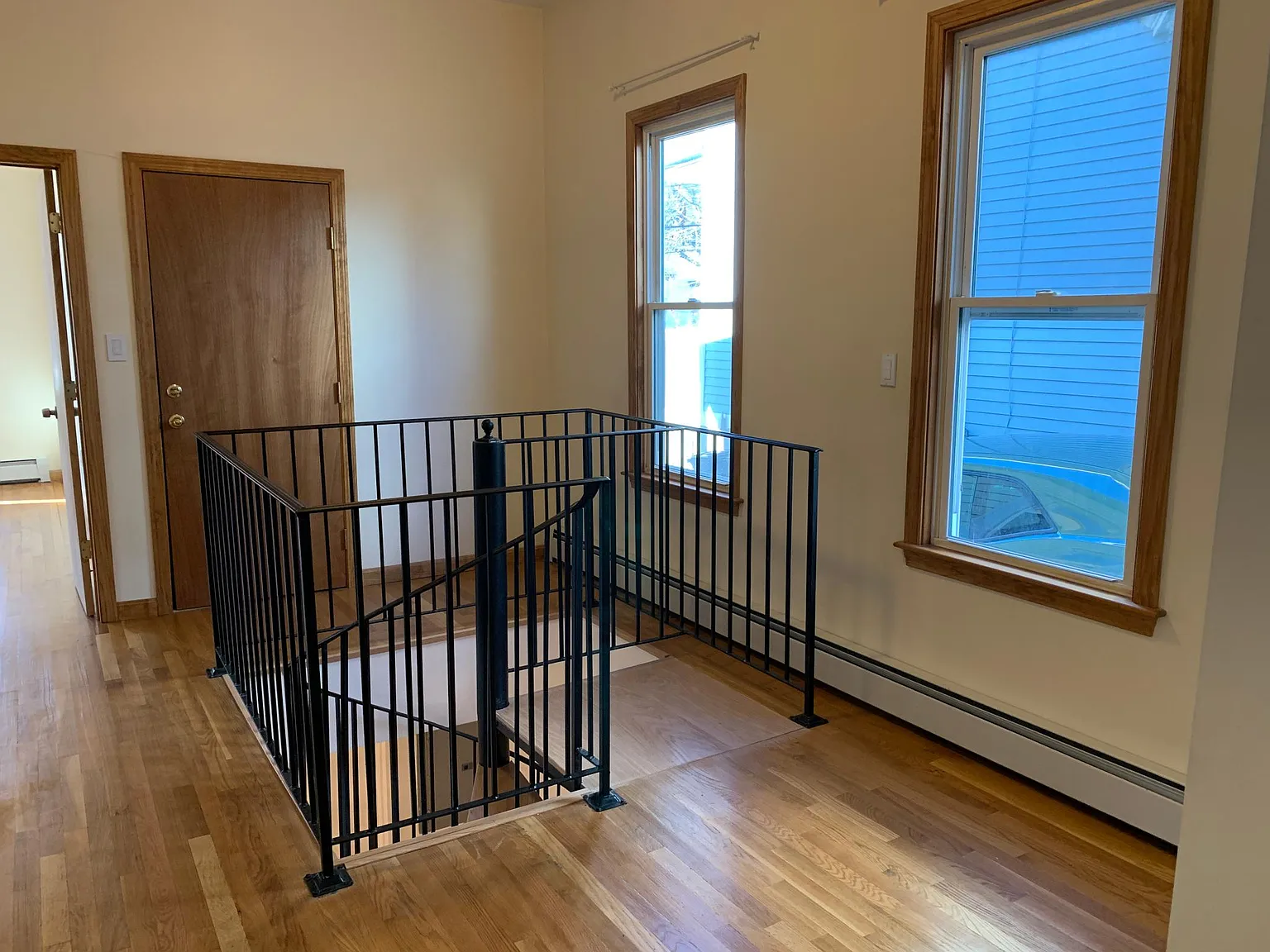 3 bed, 9999 sqft, $2,800 — Photo 1