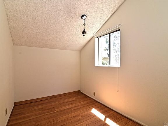5th image of 598 W Huntington Dr Unit L