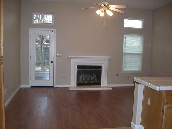 3rd image of 9016 Hooded Crane Ct