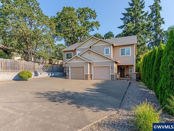 2nd image of 409 Madrona Ave SE