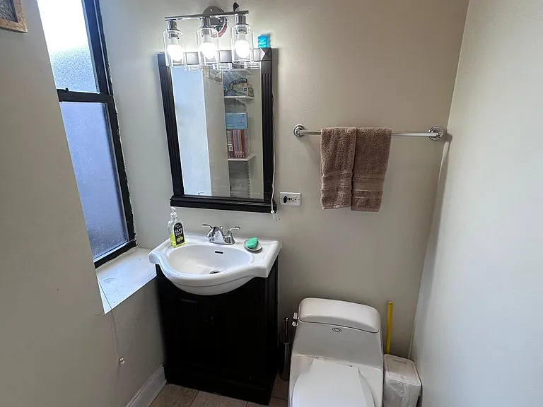 1728 N Wilmot Ave #3E — Photo 12