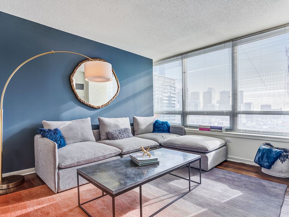 1st image of 359 N Halsted St #606