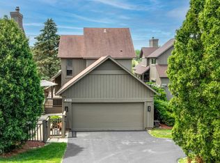 4121 White Ash Rd, Crystal Lake, IL 60014