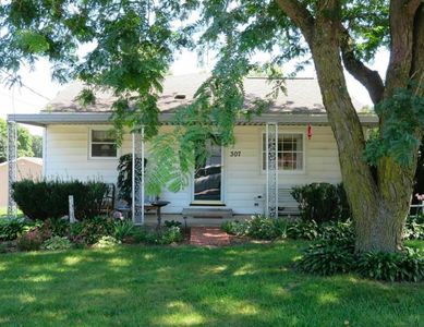 307 Main St, Hudson, IA, 50643