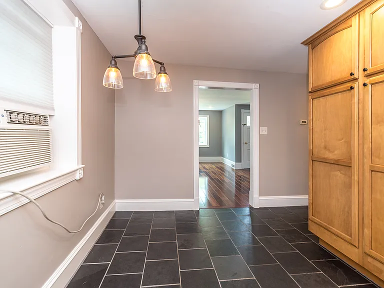 2477 Walnut St — Photo 23