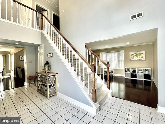 2nd image of 15 Moorfield Ct