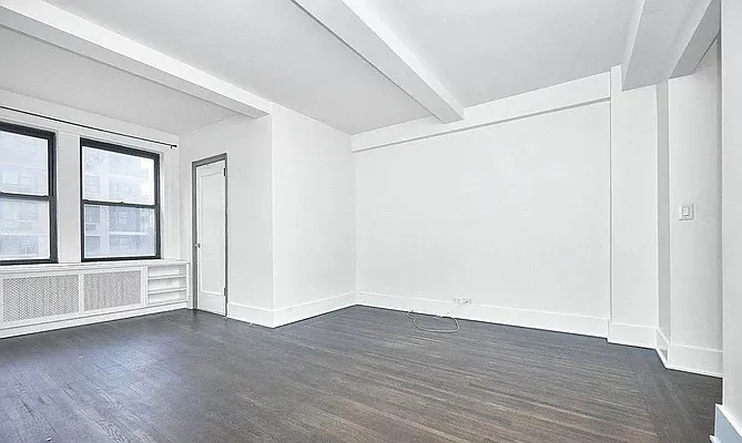 Rented by Compass | media 12