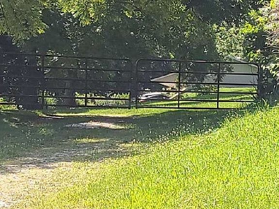 4th image of 9100 13th Rd