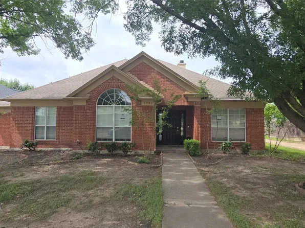 1301 Woodthorpe Dr, Mesquite, TX 75181