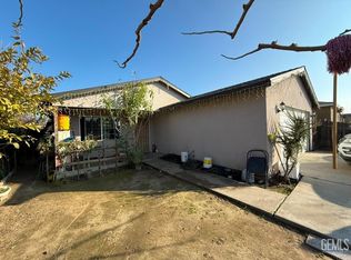 1954 Broadway St, Wasco, CA 93280