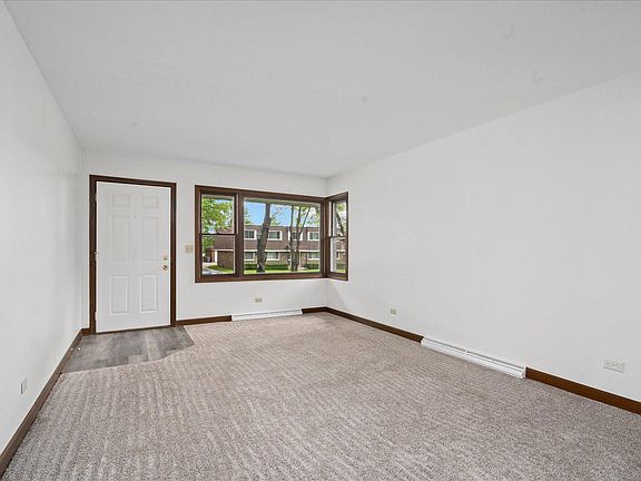 4th image of 818 Jefferson Ave #820