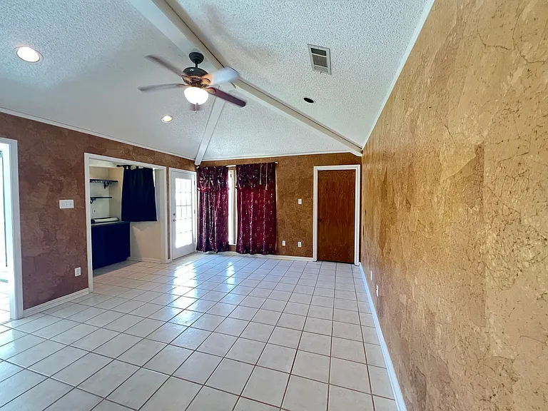 2312 Blue Cypress Dr — Photo 22