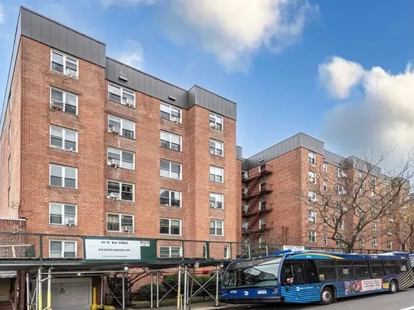 3335 81st St APT 3B, Jackson Heights, NY 11372