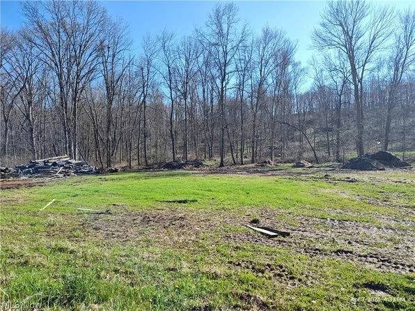 1852 Laramie Rd NW, Carrollton, OH 44615