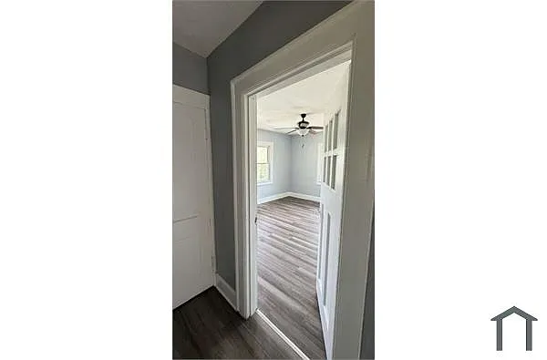 Building Photo - 1120 W 33rd St #2