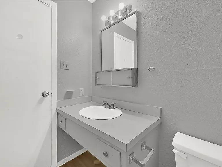 1711 Wichita St #14 — Photo 12