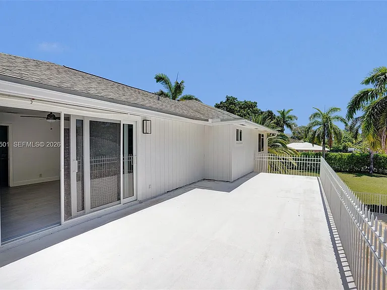 4024 Frances Dr — Photo 5