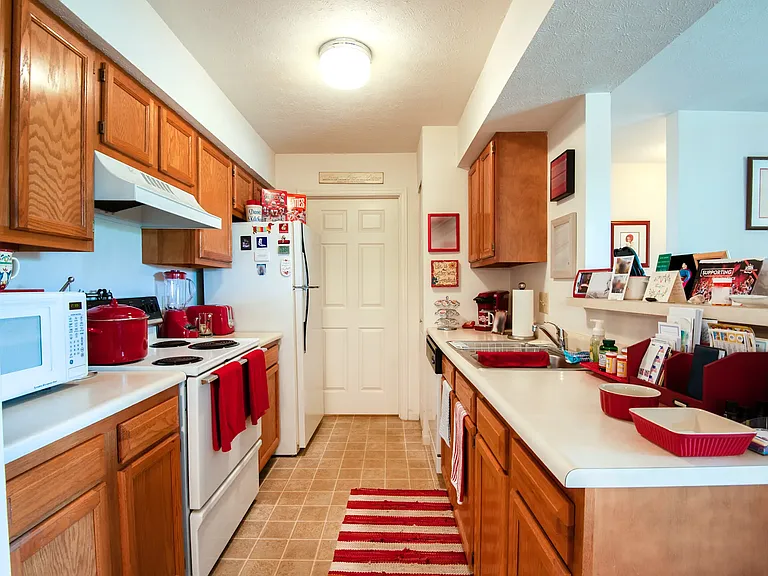 Apartments at Foxtrail — Photo 11