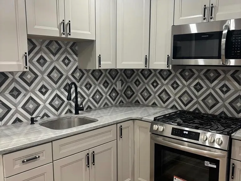 320 Loney St #C — Photo 1
