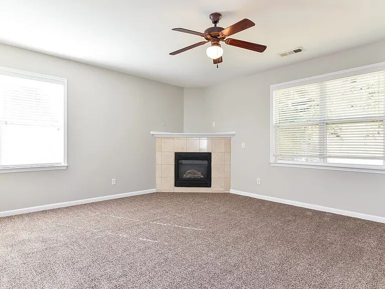 1 Horseshoe Ln — Photo 4
