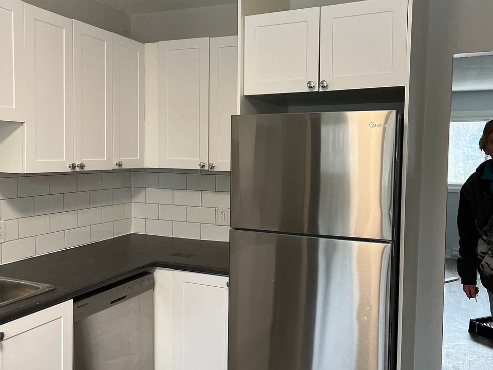 1st image of 32 Washburn St #9